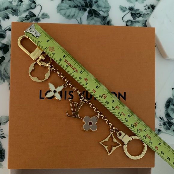 SOLD Louis Vuitton Keychain - Picture 5 of 7
